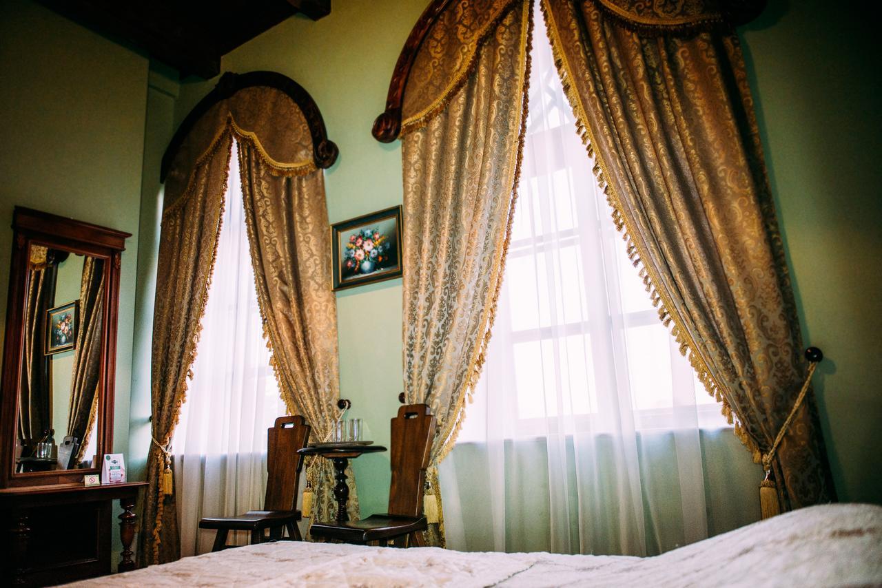 דובנו Antique House Hotel מראה חיצוני תמונה
