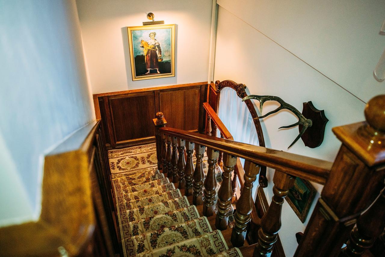 דובנו Antique House Hotel מראה חיצוני תמונה
