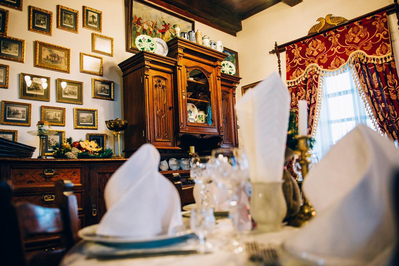 דובנו Antique House Hotel מראה חיצוני תמונה