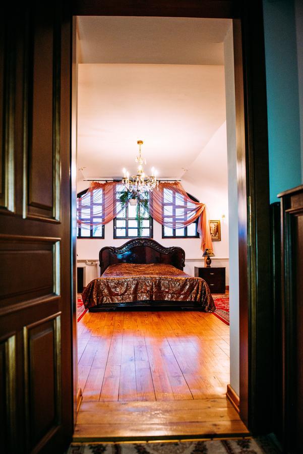 דובנו Antique House Hotel מראה חיצוני תמונה
