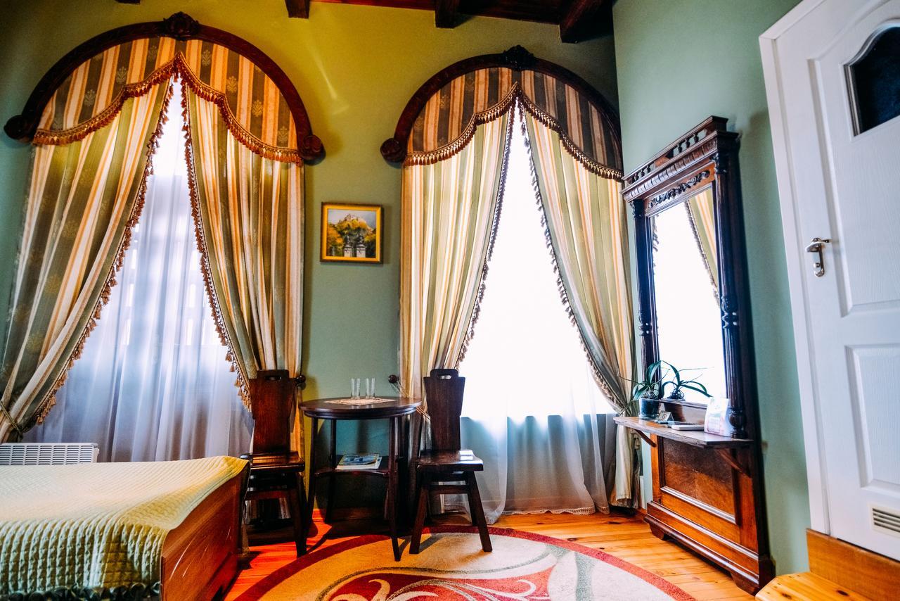 דובנו Antique House Hotel מראה חיצוני תמונה
